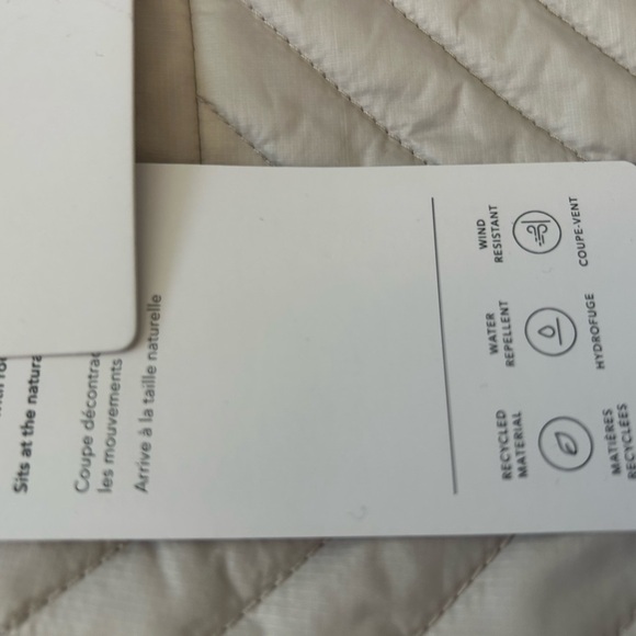 Athleta NWT padded shorts size 14 super cute good/beige - Picture 4 of 13